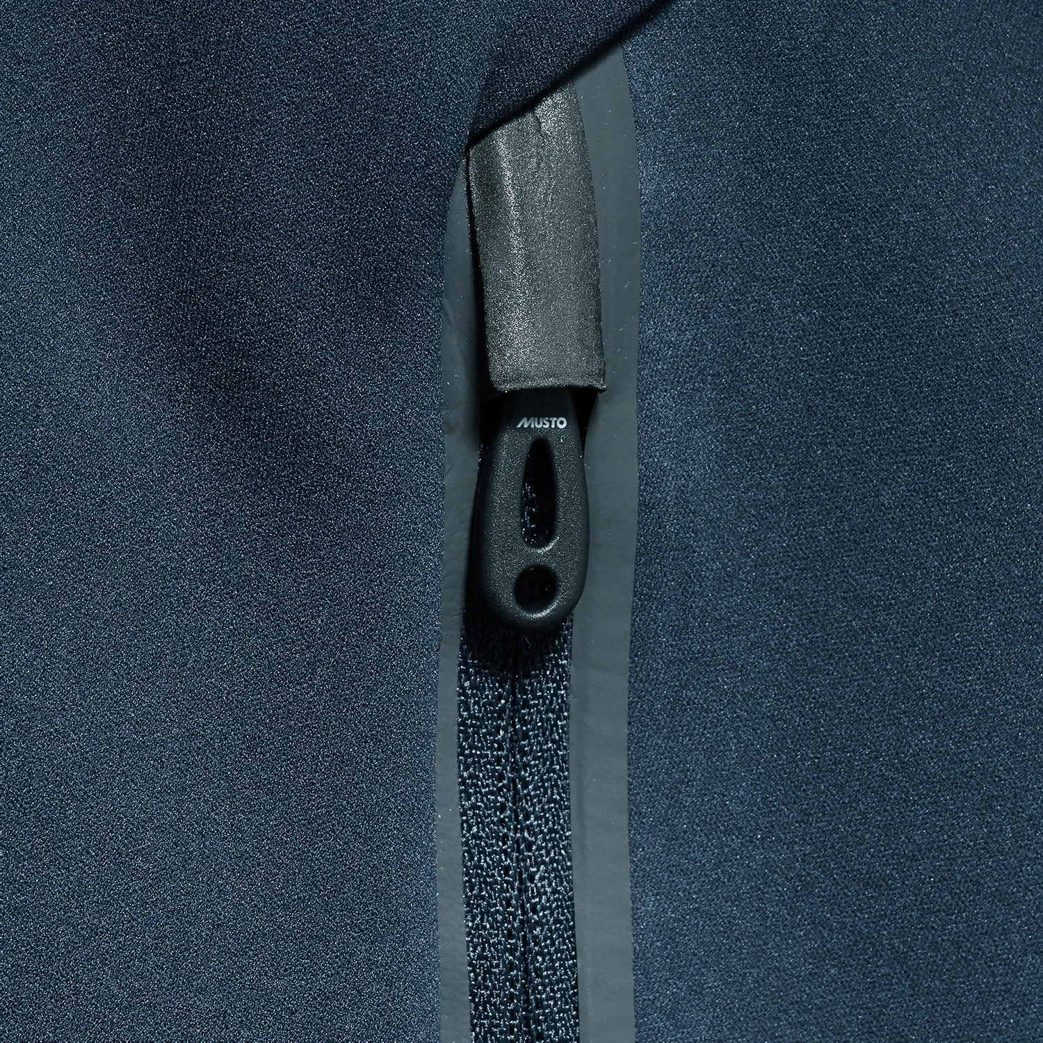 Musto Navita Softshell Gilet - True Navy 7 Musto Navita Softshell Gilet - True Navy - Image 5