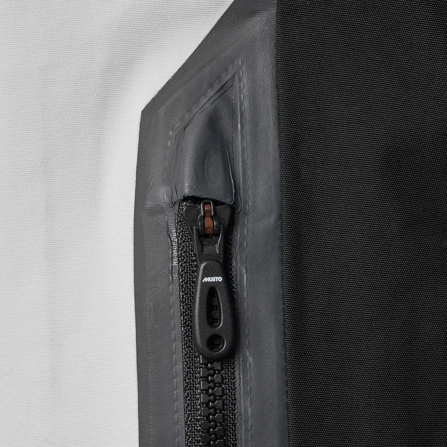 Musto Skiff Primaloft BR1 Jacket - Platinum/Brilliant Blue 7 Musto Skiff Primaloft BR1 Jacket - Platinum/Brilliant Blue - Image 5