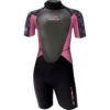 Sola Girls Storm 3/2mm Shorty Wetsuit - Pink Berry 2 Sola Girls Storm 3/2mm Shorty Wetsuit - Pink Berry -Optimal Water Sports 2021 Sola Junior Shorty Wetsuit A1723 BERRIES