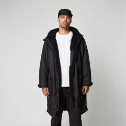 Mystic DTS Poncho Explore [DARK TECH SERIES] - Black -Optimal Water Sports 2023 Mystic DTS Poncho Black 3