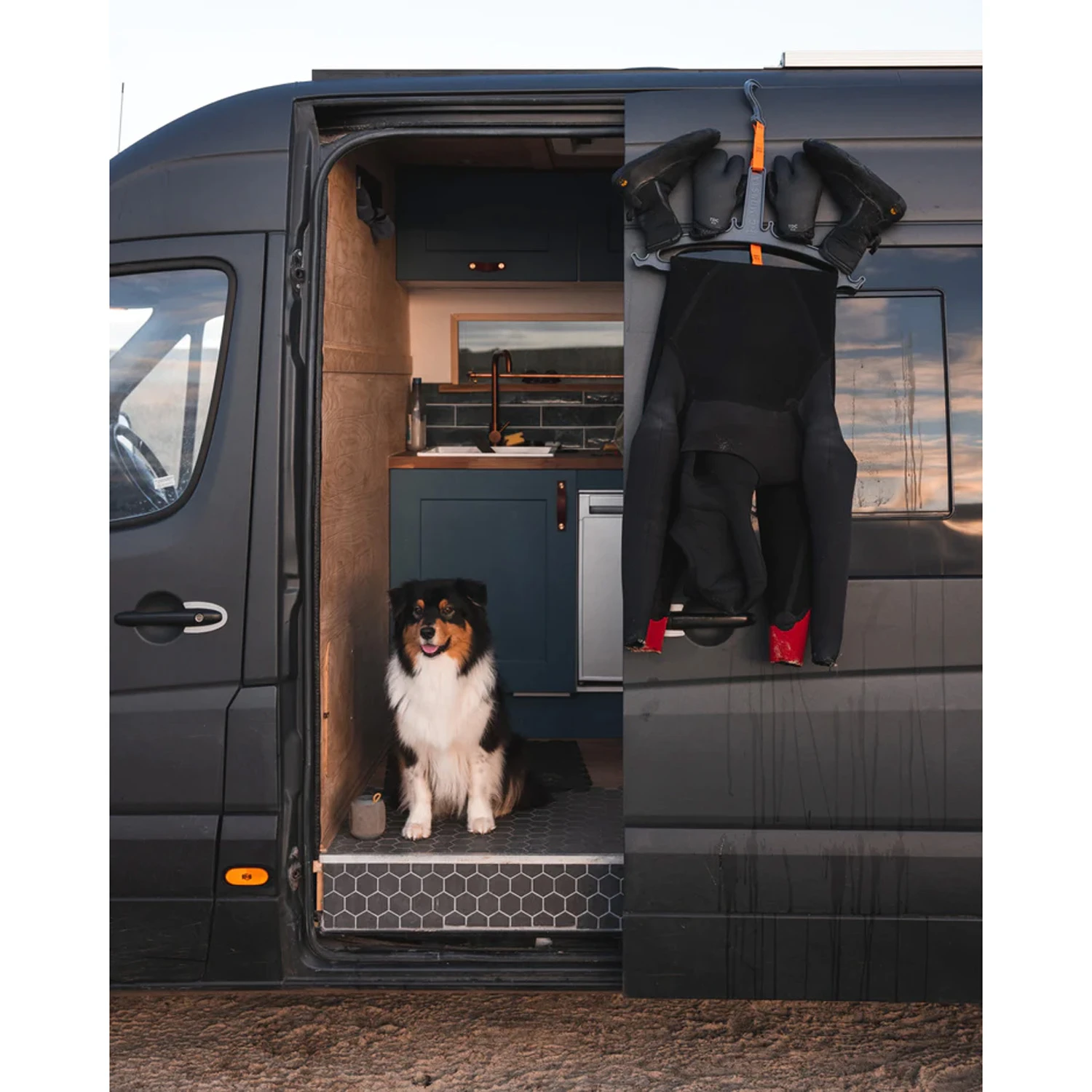 C-MONSTA 2.0 Wetsuit Hanger Dryer - Grey 5 C-MONSTA 2.0 Wetsuit Hanger Dryer - Grey - Image 3